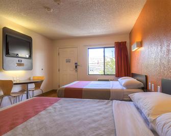Motel 6 Las Vegas - I-15 - Las Vegas - Bedroom