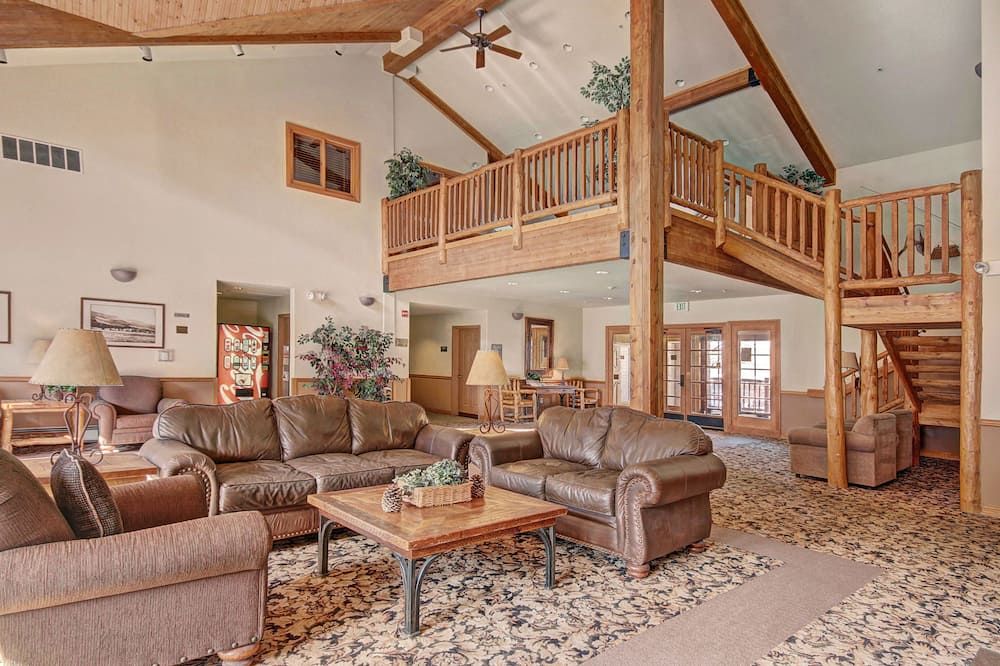 5983 Hidden River Lodge 3 Bedroom Condo by RedAwning - Keystone - Wohnzimmer