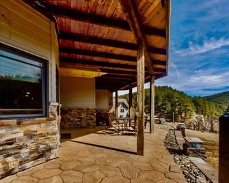 Enormous Rally Rental - Custom Estate off paved Road w/ Extra Motorcycle Parking - Whitewood - Patio