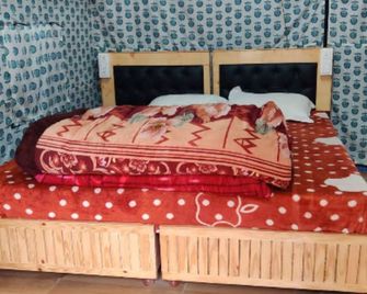 Mahadev River Side Camps - Kasol - Bedroom