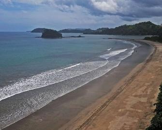 Tama Lodge - Tamarindo - Strand