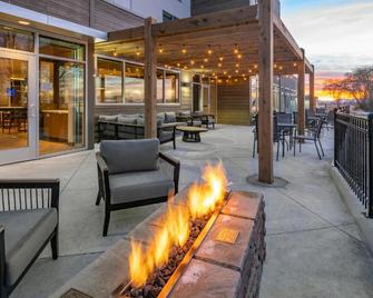 Fairfield Inn & Suites by Marriott Klamath Falls - Klamath Falls - Veranda