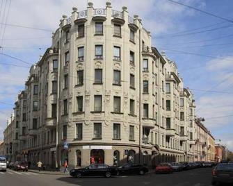 Aximaris furnished rooms - San Petersburgo - Edificio