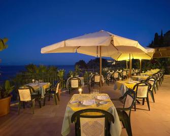 Hotel Baia Delle Sirene - Taormina - Restaurant