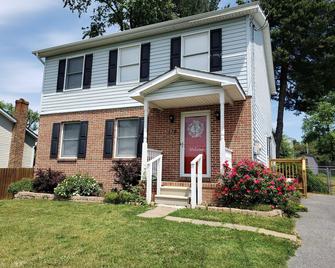Colonial Getaway Near Old Town Historic Winchester - Winchester - Building