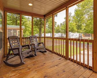 Sun Outdoors Lake Rudolph - Santa Claus - Balcón