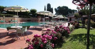 Hotel Sovestro - San Gimignano - Bể bơi
