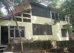 Comfortable Spacious House With A View Of Nature, In Central Tourist Area - Palenque - Rakennus