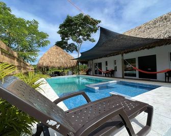 Beautiful house in Monterrico Beach - Monterrico - Pool
