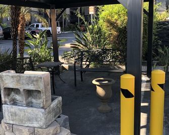 Hotel Le Reve Pasadena - Pasadena - Uteplats