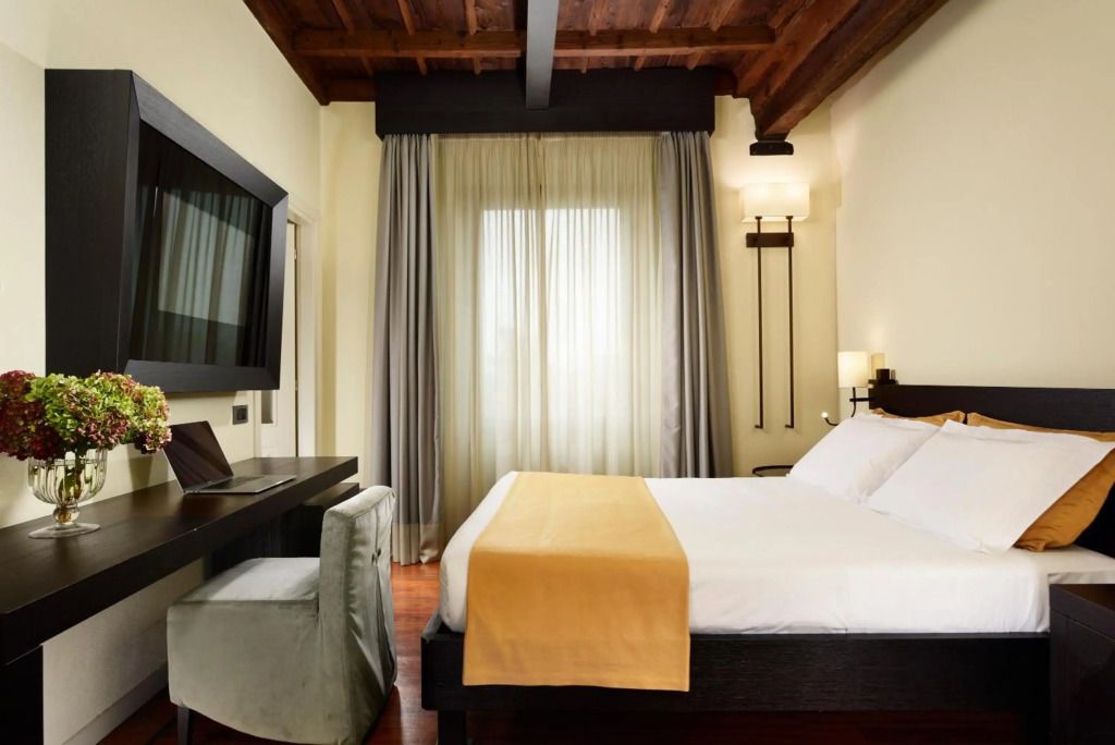 هوتل كاستيلو فيسكونتيو