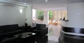 Golden Suite Hotel - Campinas - Oturma odası