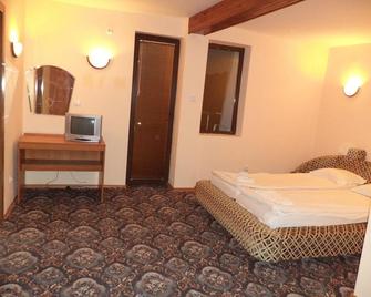 Family Hotel Saint Peter - Saints Constantine and Helena - Schlafzimmer
