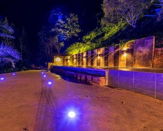 Collection O 90861 Bentong Nature Orchard Homestay - Bentong - Piscina