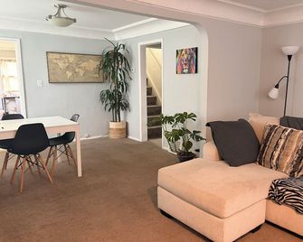 Tacoma Homestay - Tacoma