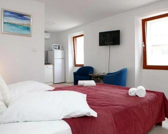 Piran 1st May Apartment - Piran - Sypialnia