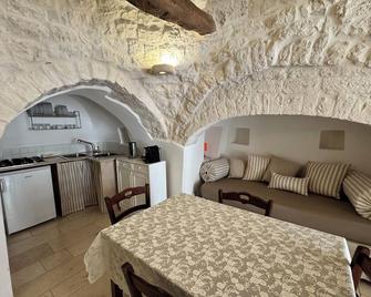Trullimania - Alberobello