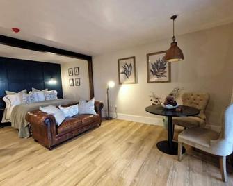 Askival Studio Apartment - Mallaig - Bedroom