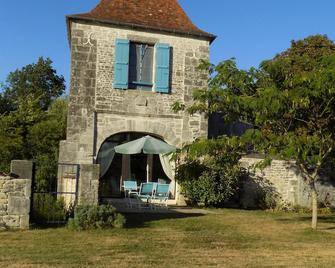 Gîte de caractère tout confort - Migron - Edificio