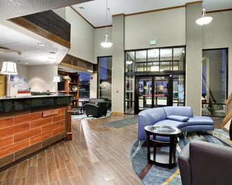 Holiday Inn Express Marshfield (Springfield Area) - Marshfield - Lobby