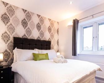 Charming Home in Bromsgrove - Perfect for Groups - Bromsgrove - Bedroom