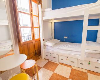 Oh! My Hostel - Granada - Camera da letto