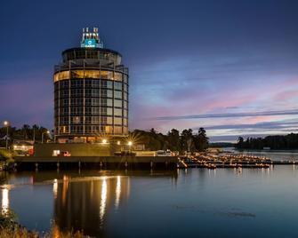 Clarion Lakeside Inn and Conference Centre - Kenora - Building