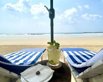 Smeralda Resorts Dikwella - Dikwella - Beach