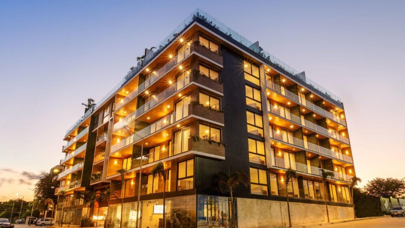 The Shore At 46th Luxury Condos