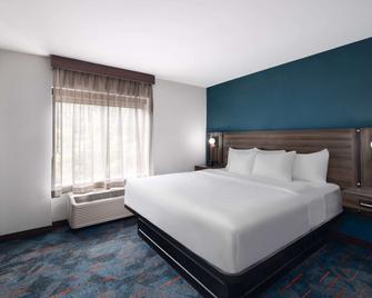 La Quinta Inn & Suites by Wyndham Greensboro NC - Greensboro - Κρεβατοκάμαρα