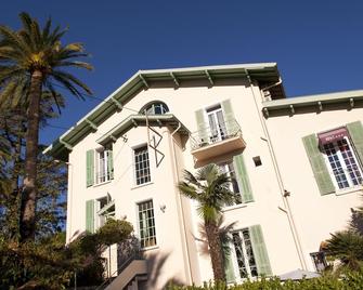 La Villa Roseraie , Hôtel Familial Ouvert Toute L'annee - Vence - Budova