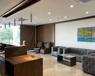 Orion Tree Hotel Sullurupeta - Tada - Lounge