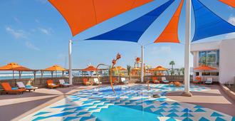 Ja Lake View Hotel - Dubai - Pool