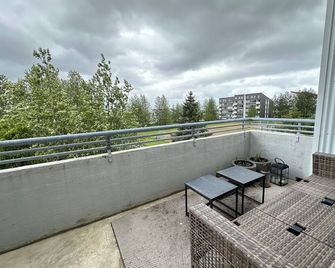 Family friendly house in Fífusel in Reykjavik - Birta Rentals - Reikiavik - Balcón