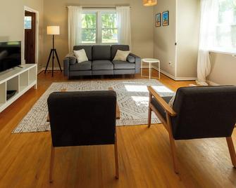 Fossil Valley Home, Eastend, Sk - Eastend - Sala de estar