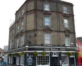 The Birds Nest Hostel - London
