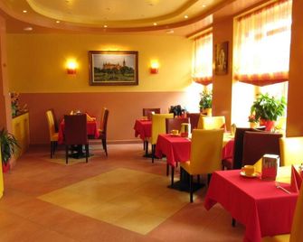 Hotel Am Hauptbahnhof - Schwerin - מסעדה