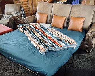 Cozy 3 bedroom Cabin 30 min from East Yellowstone! - Cody - Quarto