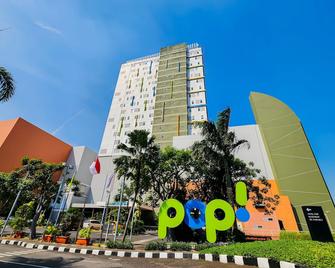 Pop! Hotel Kelapa Gading Jakarta - Jakarta - Building