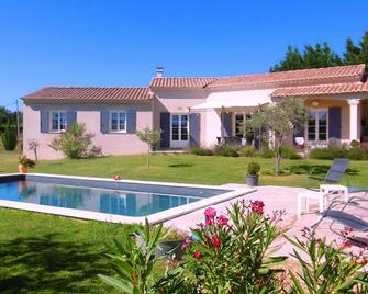 Comfortable air-conditioned house with private swimming pool in a quiet location - Vaison-la-Romaine - Piscina