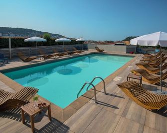 Novotel Nice Centre Vieux Nice - Nice - Pool