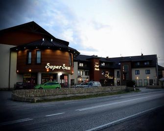 Hotel Azalia & Spa - Brzezie - Building