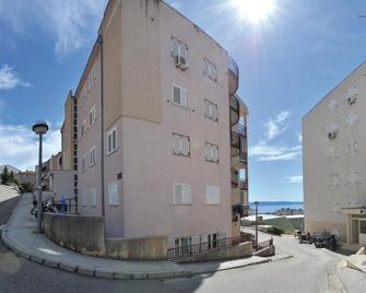 Apartment Makarska Gradiscanskih Hrvata - Makarska - Gebäude