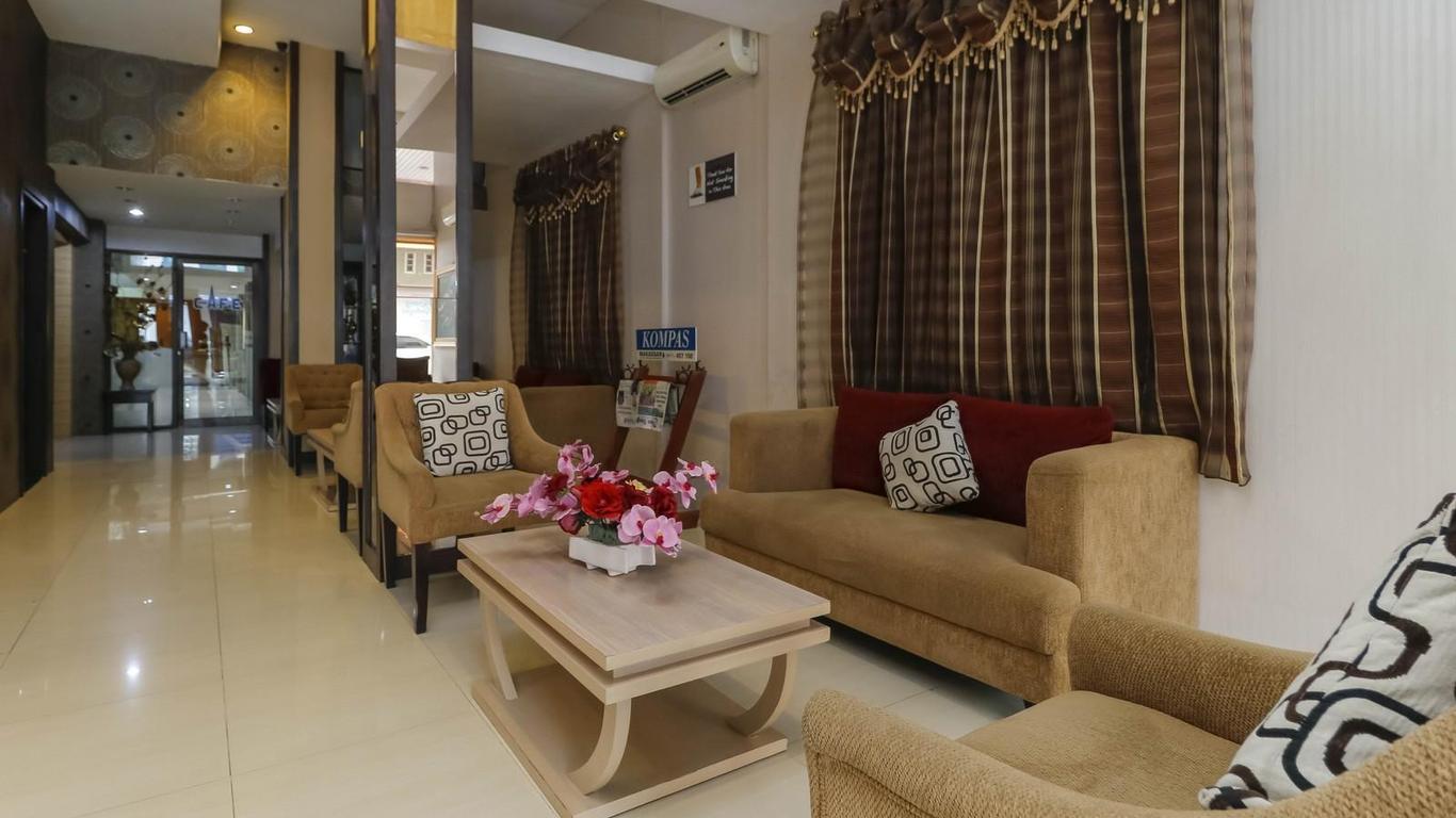 RedDoorz Plus @ Grand Populer Hotel