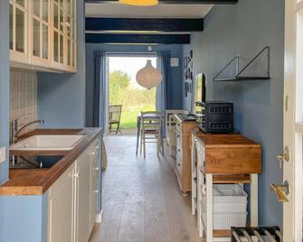 Stunning Apartment In Hornbæk With Wifi - Hornbæk - Kitchen