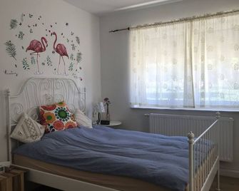 Ulm 2-room Apartment near university & city Centre - Ulm - Slaapkamer