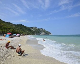 Sandra Sirolo house - Sirolo - Beach