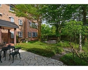 Country Hotel Red Fox - Susono - Патіо