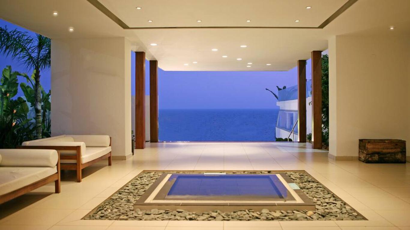 Napa Mermaid Hotel & Suites