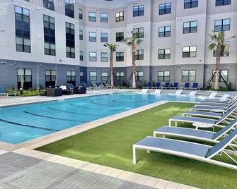 Htx Lovely 1 Bedroom Condo With Pool - Houston - Pool